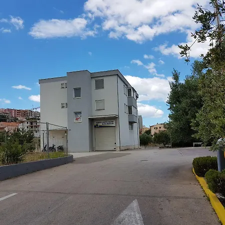 Charming Apartman Pio Apartment Split